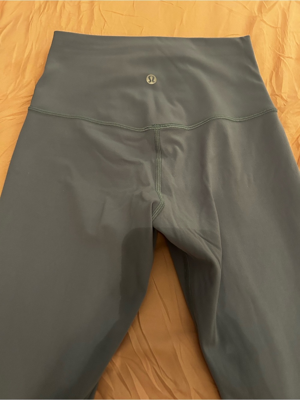 lululemon athletica Women’s light blue Leggings. Size 4.